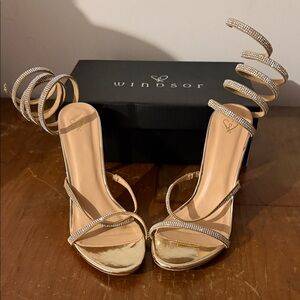 Windsor Radiant Gold Spiral Heels